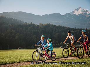 Familie Radln ©Zugspitz Arena Bayern-Tirol/Thomas Matzusch