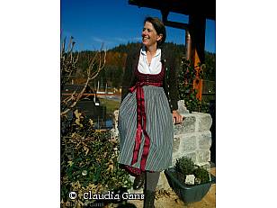 Dirndl und Lederhosen