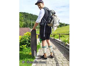 Dirndl und Lederhosen
